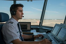 Ausbildung Fluglotse/Fluglotsin